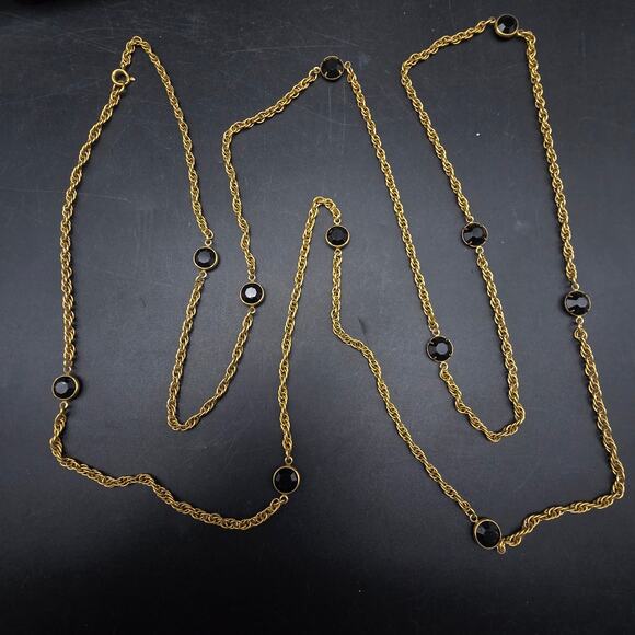 Black Glass Gold Tone Chain Necklace Long Layering Vintage Jewelry - Picture 4 of 7